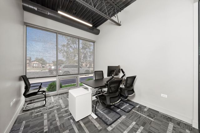 17W601 14th Street, Oakbrook Terrace, IL 60181