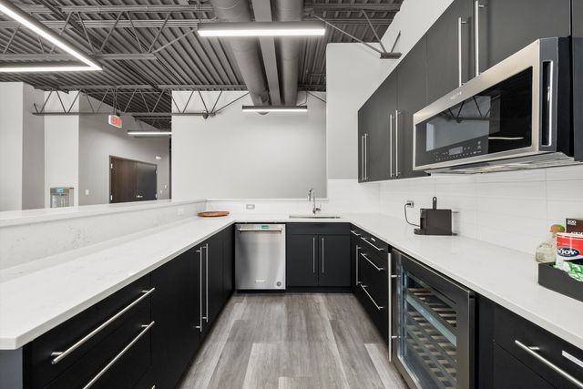 17W601 14th Street, Oakbrook Terrace, IL 60181