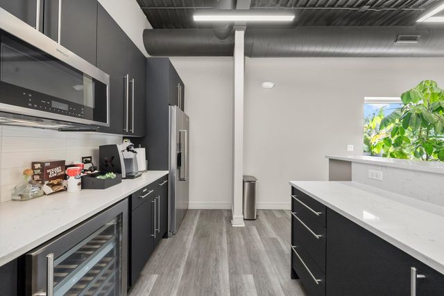 17W601 14th Street, Oakbrook Terrace, IL 60181