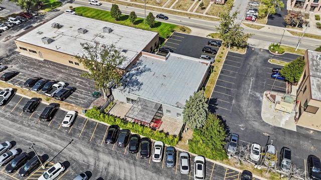 17W601 14th Street, Oakbrook Terrace, IL 60181