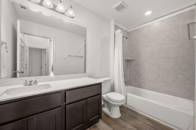 105 Tranchet DR, Georgetown, TX 78626