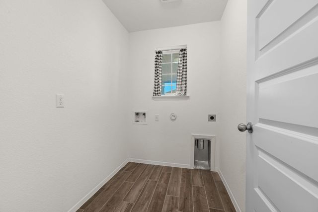 105 Tranchet DR, Georgetown, TX 78626