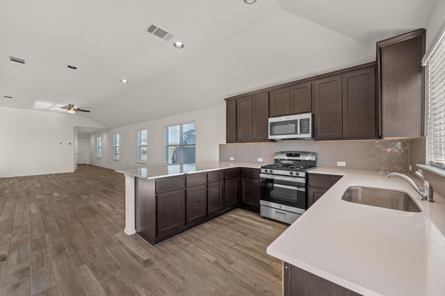 105 Tranchet DR, Georgetown, TX 78626