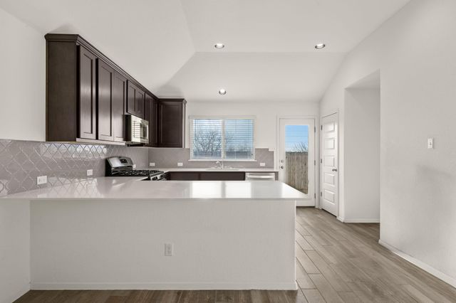 105 Tranchet DR, Georgetown, TX 78626