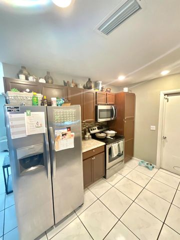 409 NE Oleander Avenue, Port St Lucie, FL 34952