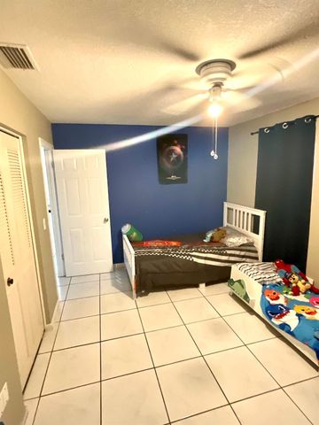 409 NE Oleander Avenue, Port St Lucie, FL 34952