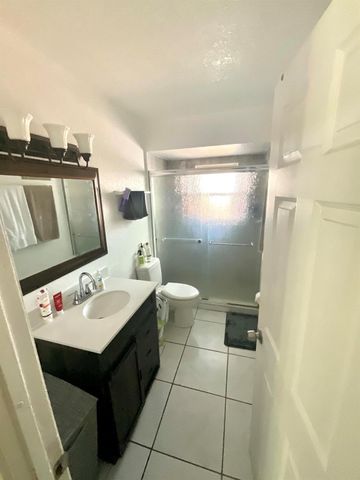 409 NE Oleander Avenue, Port St Lucie, FL 34952