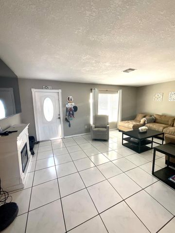 409 NE Oleander Avenue, Port St Lucie, FL 34952