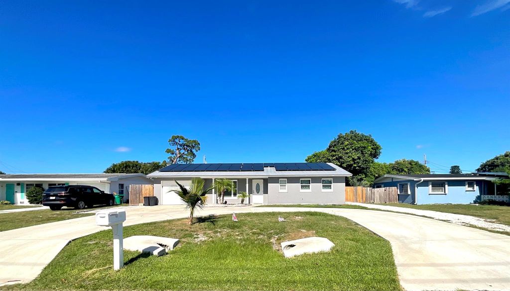 409 NE Oleander Avenue, Port St Lucie, FL 34952