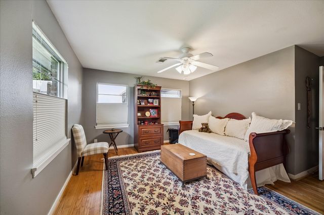3715 Underwood Street, Houston, TX 77025
