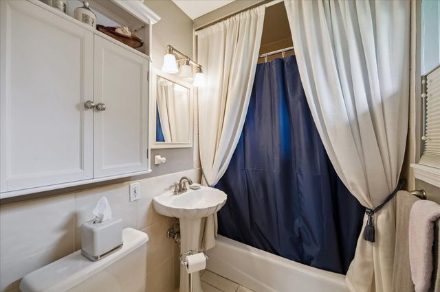 3715 Underwood Street, Houston, TX 77025