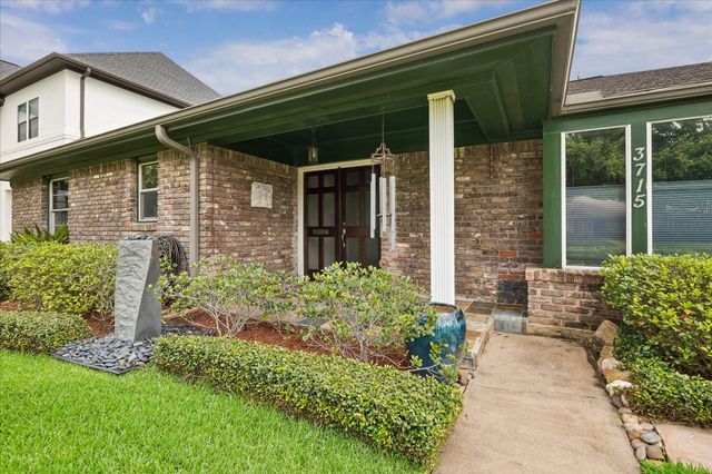 3715 Underwood Street, Houston, TX 77025