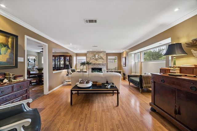 3715 Underwood Street, Houston, TX 77025
