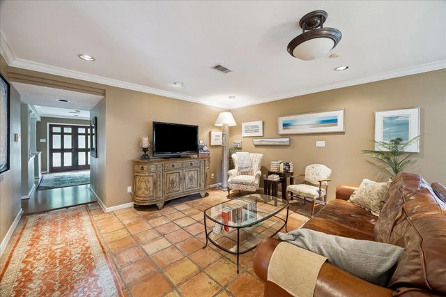 3715 Underwood Street, Houston, TX 77025