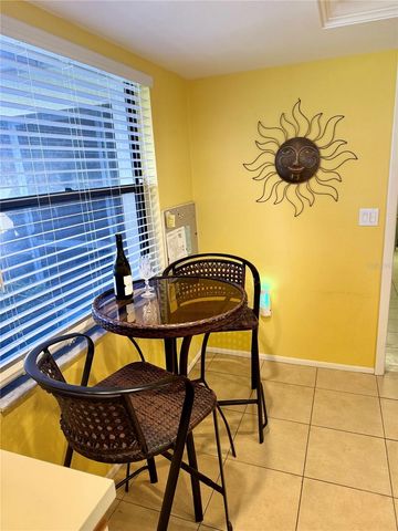 374 OAK HILL DRIVE 37, Sarasota, FL 34232