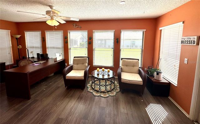 374 OAK HILL DRIVE 37, Sarasota, FL 34232