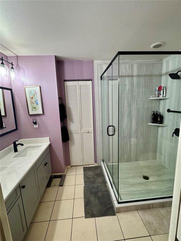 374 OAK HILL DRIVE 37, Sarasota, FL 34232