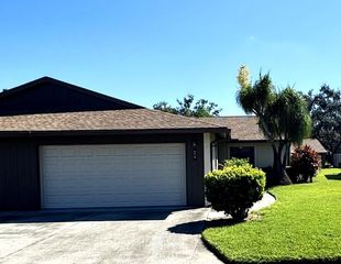 374 OAK HILL DRIVE 37, Sarasota, FL 34232