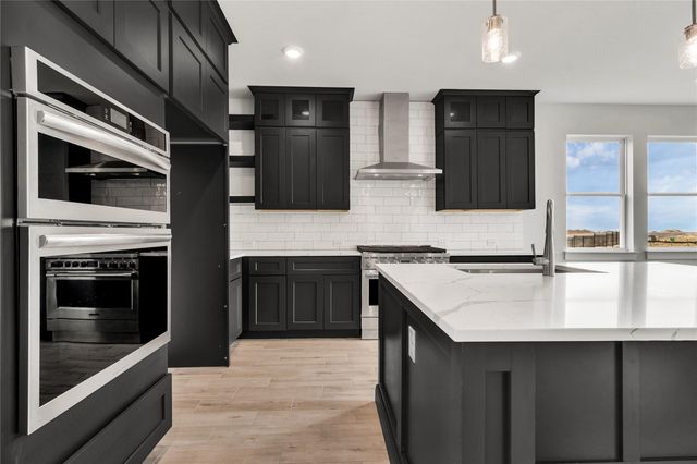 8516 Red Bottle Brush RD, Lago Vista, TX 78645