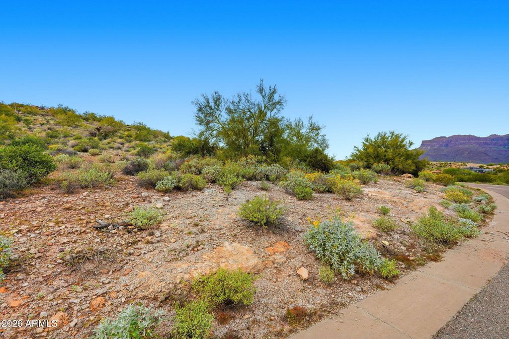 3672 S VISTA Loop 12, Gold Canyon, AZ 85118 — exterior