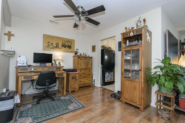 323 Riverview DRIVE, Delafield, WI 53018