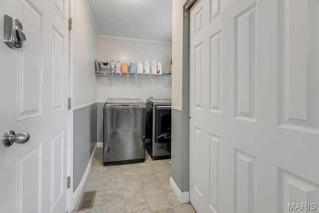2646 Meridian Lake Drive, Belleville, IL 62221