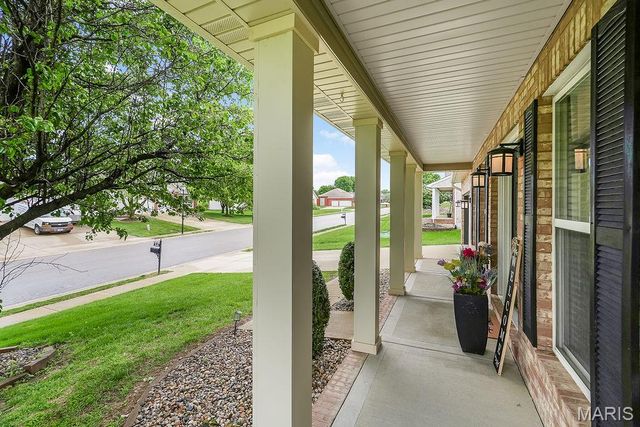 2646 Meridian Lake Drive, Belleville, IL 62221