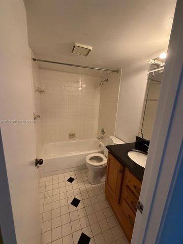 9643 NW 4th Street 5B, Coral Springs, FL 33071