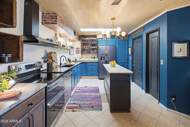 2506 E VILLA MARIA Drive, Phoenix, AZ 85032