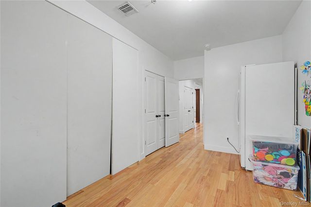 151 Blauvelt 214, Monsey, NY 10952
