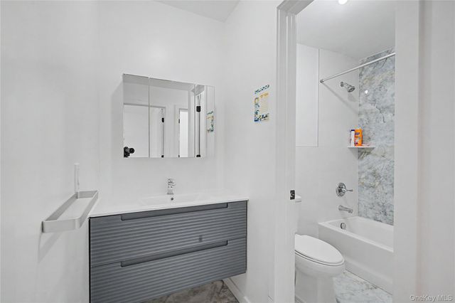 151 Blauvelt 214, Monsey, NY 10952
