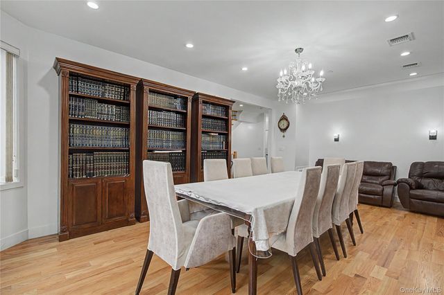 151 Blauvelt 214, Monsey, NY 10952