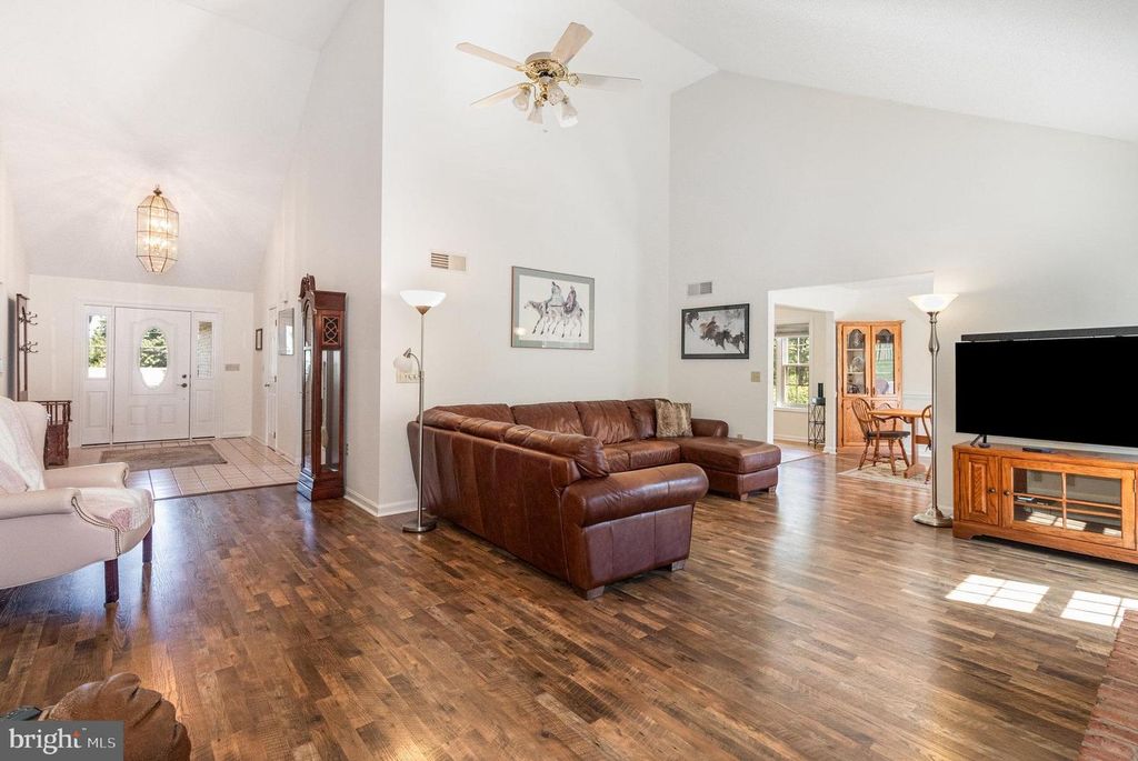 258 BONNYBROOK RD, Carlisle, PA 17015