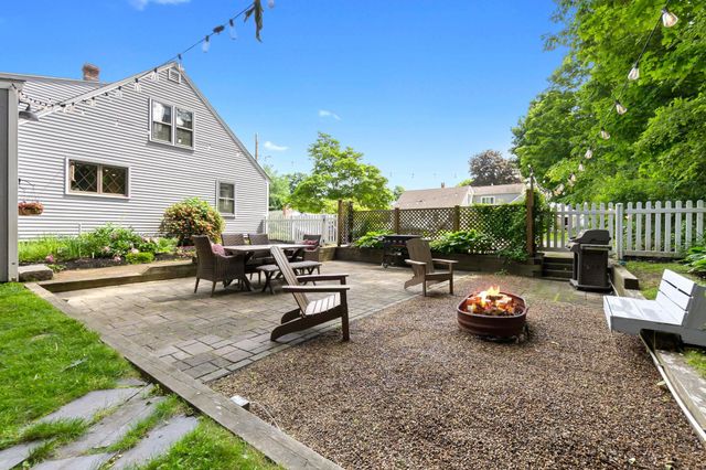 9 Comings Court, Exeter, NH 03833