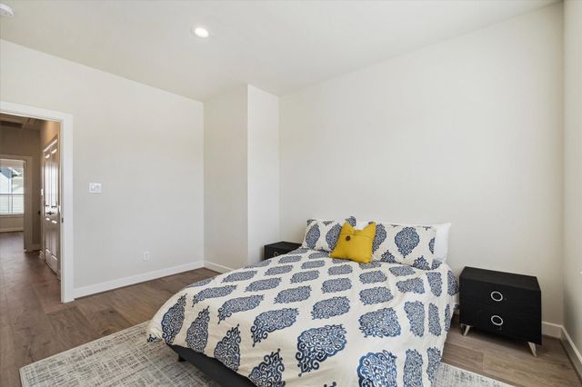 137 Eastwood Street, Houston, TX 77011