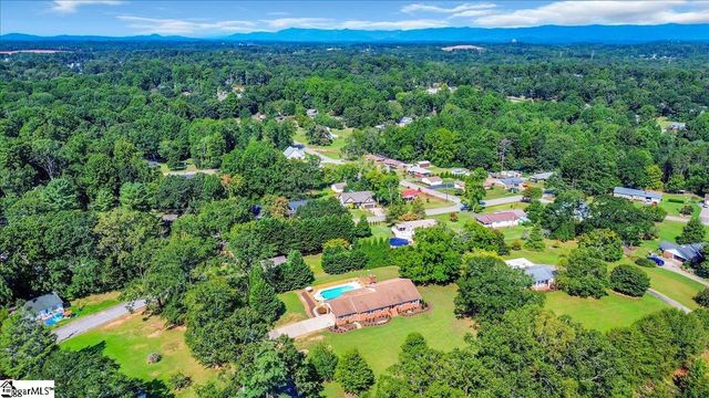 3 Coleman Park Circle, Travelers Rest, SC 29690