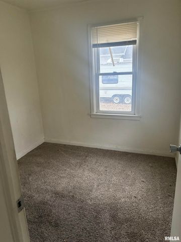 520 W BEECH Street, Chillicothe, IL 61523