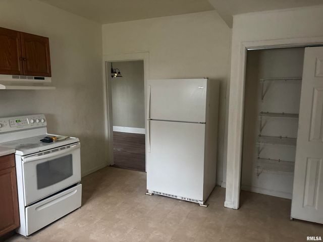 520 W BEECH Street, Chillicothe, IL 61523