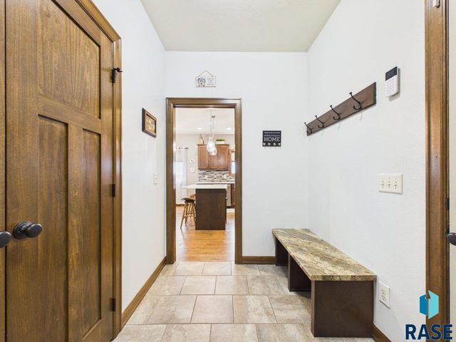 713 N Garnet Cir Circle, Brandon, SD 57005