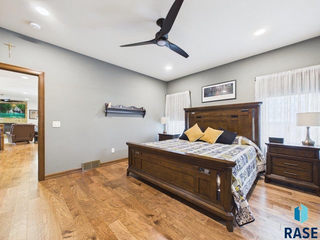 713 N Garnet Cir Circle, Brandon, SD 57005