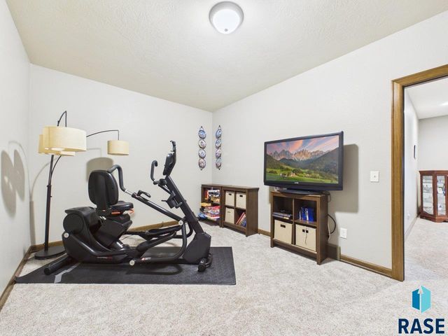 713 N Garnet Cir Circle, Brandon, SD 57005