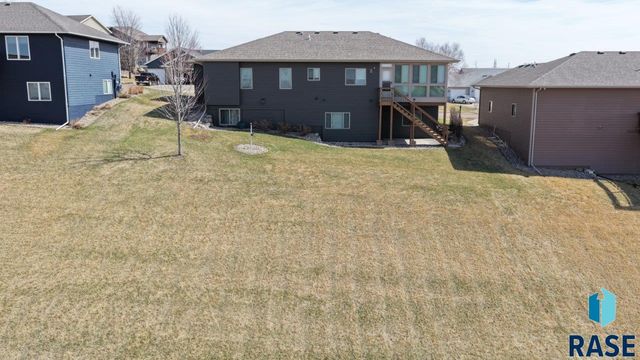 713 N Garnet Cir Circle, Brandon, SD 57005