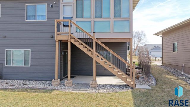 713 N Garnet Cir Circle, Brandon, SD 57005