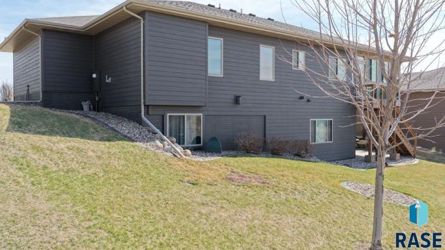 713 N Garnet Cir Circle, Brandon, SD 57005