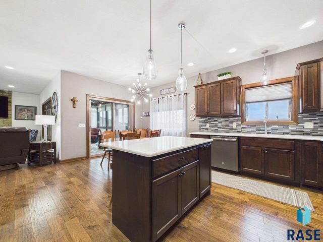 713 N Garnet Cir Circle, Brandon, SD 57005