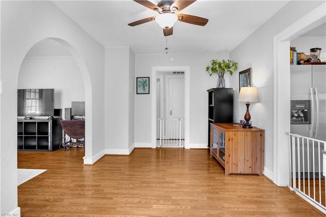 19 Greenbrier RD, Portsmouth, VA 23707