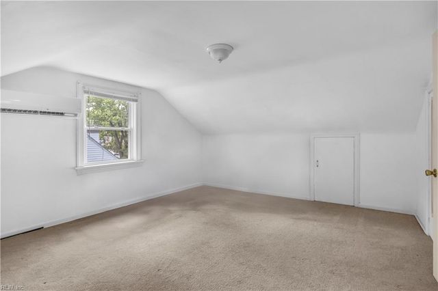 19 Greenbrier RD, Portsmouth, VA 23707