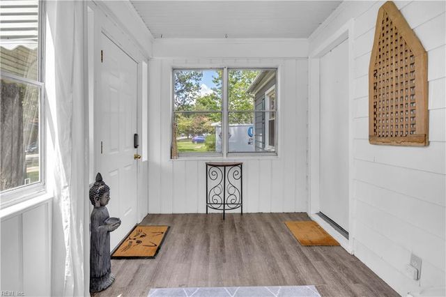 19 Greenbrier RD, Portsmouth, VA 23707
