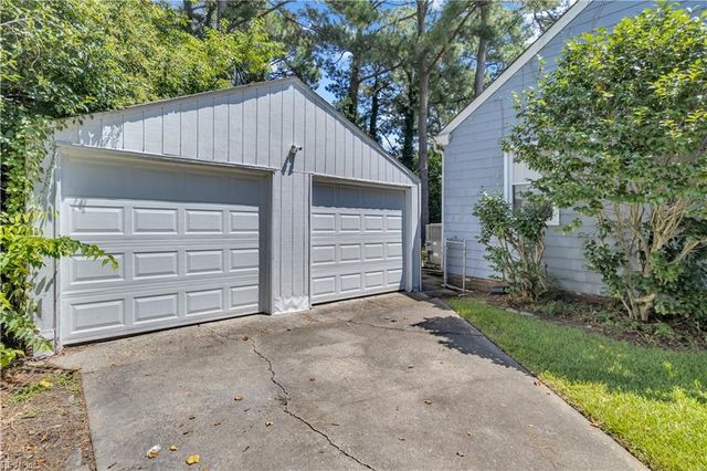 19 Greenbrier RD, Portsmouth, VA 23707