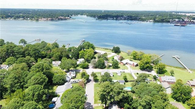 19 Greenbrier RD, Portsmouth, VA 23707